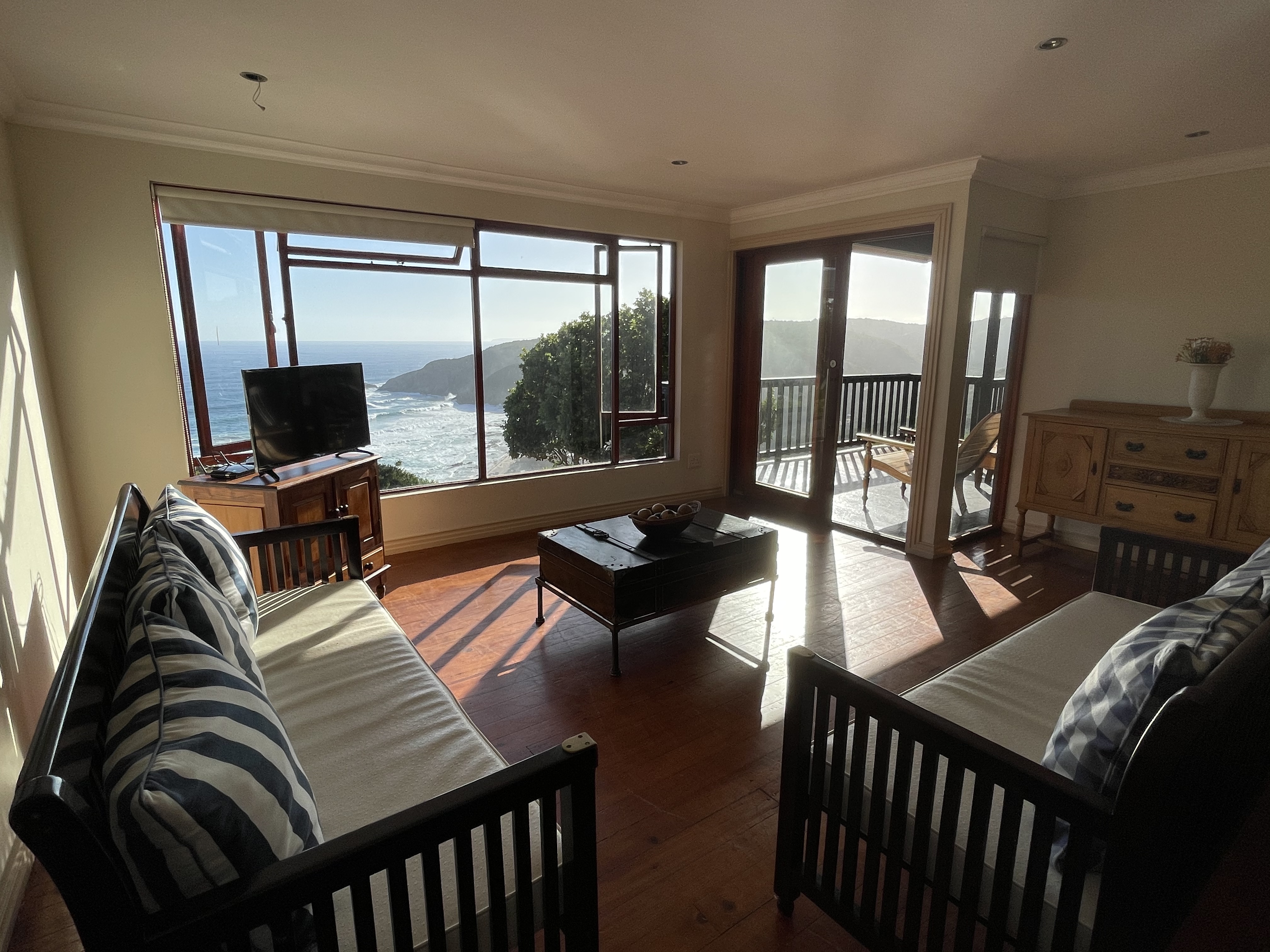 Ocean View 3 Lounge